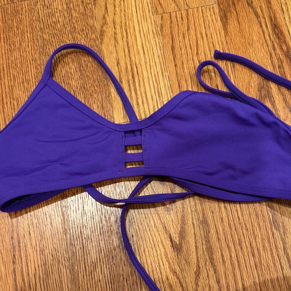 Jolyn tomcat bikini top